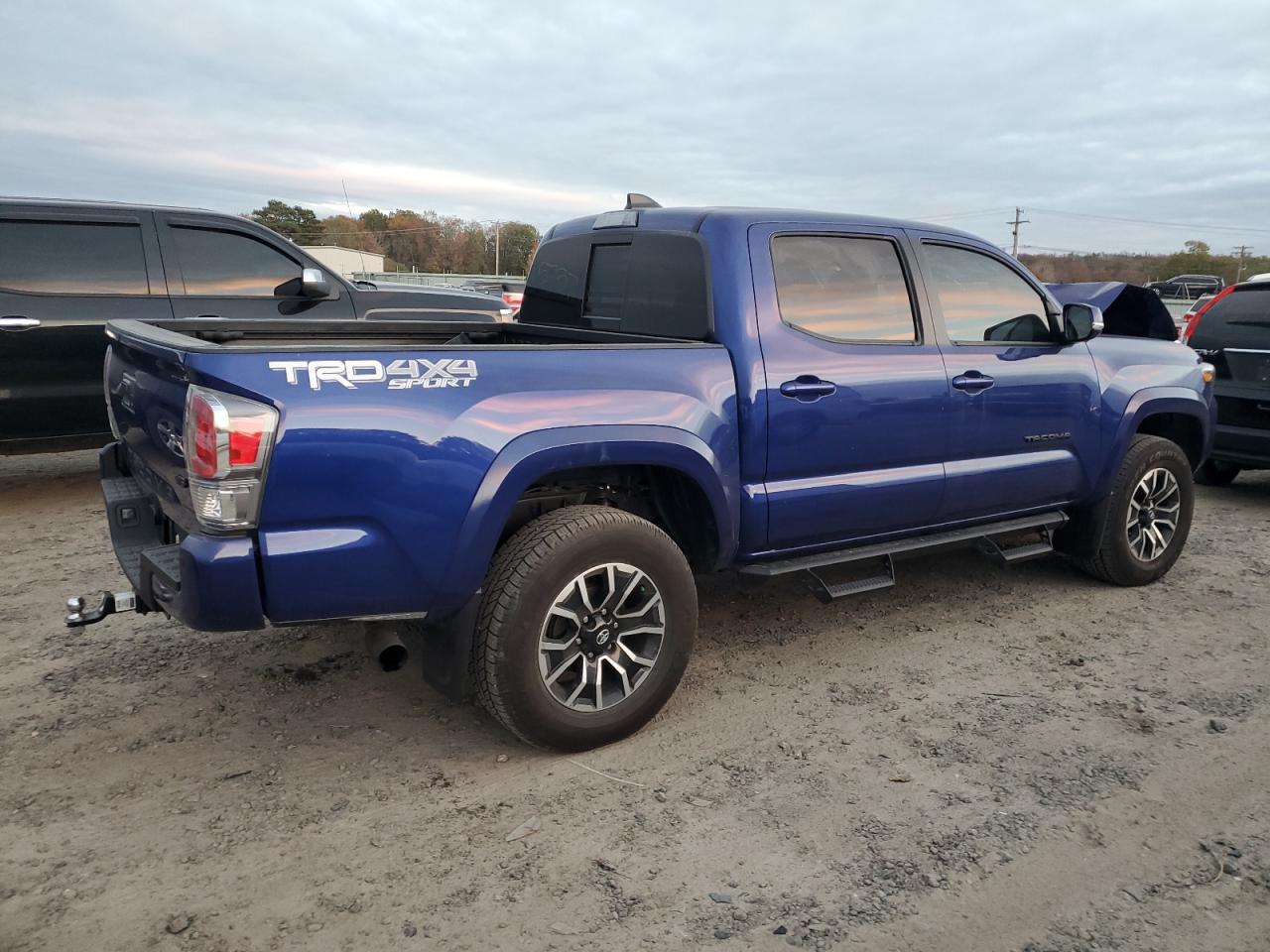 Obraz 3 z 2023 TOYOTA TACOMA DOUBLE CAB 2023 z VIN 3TMCZ5AN7PM587055