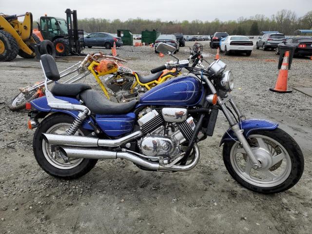 Image 1 of 2001 HONDA VF750 C 2001 with VIN JH2RC43081M700383