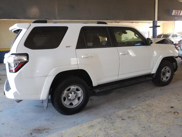 Image 3 of 2022 TOYOTA 4RUNNER SR5/SR5 PREMIUM 2022 with VIN JTENU5JR2N6063007