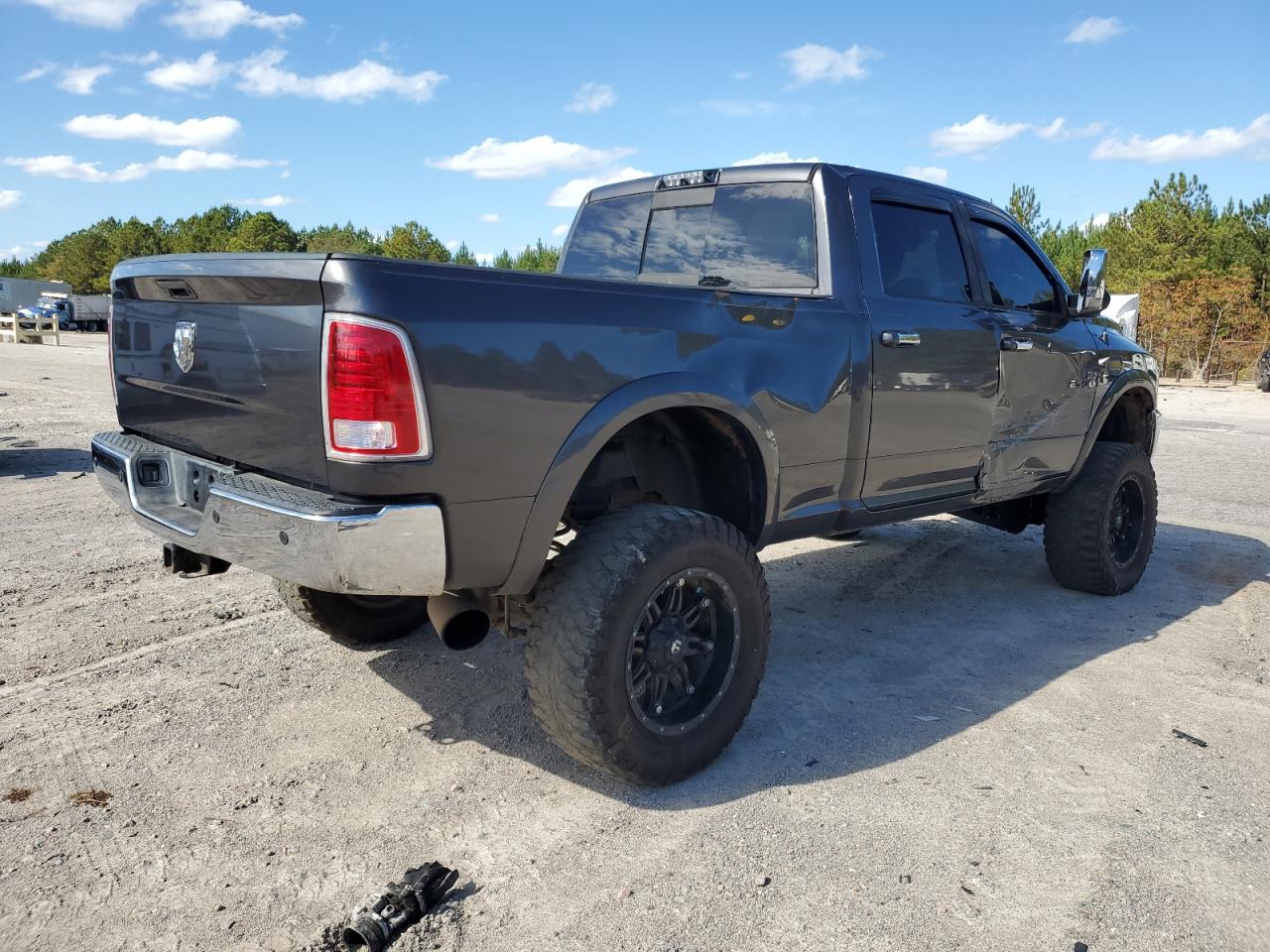 Obraz 3 z 2015 RAM 2500 LARAMIE 2015 z VIN 3C6UR5FL4FG651312