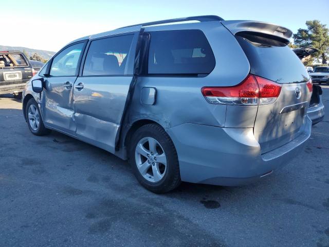 Изображение 2 Toyota Sienna Le 2013 с VIN 5TDKK3DCXDS346164