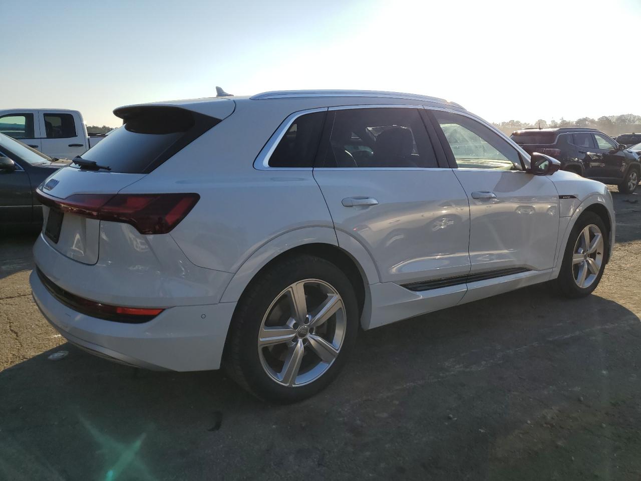 Image 3 of 2019 AUDI E-TRON PRESTIGE 2019 with VIN WA1VABGEXKB016269