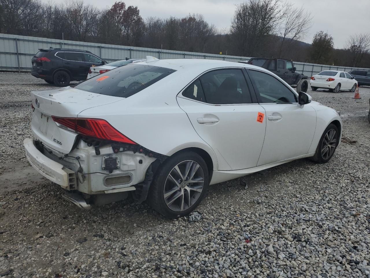 Obraz 3 z 2018 LEXUS IS 300 2018 z VIN JTHBA1D2XJ5068803