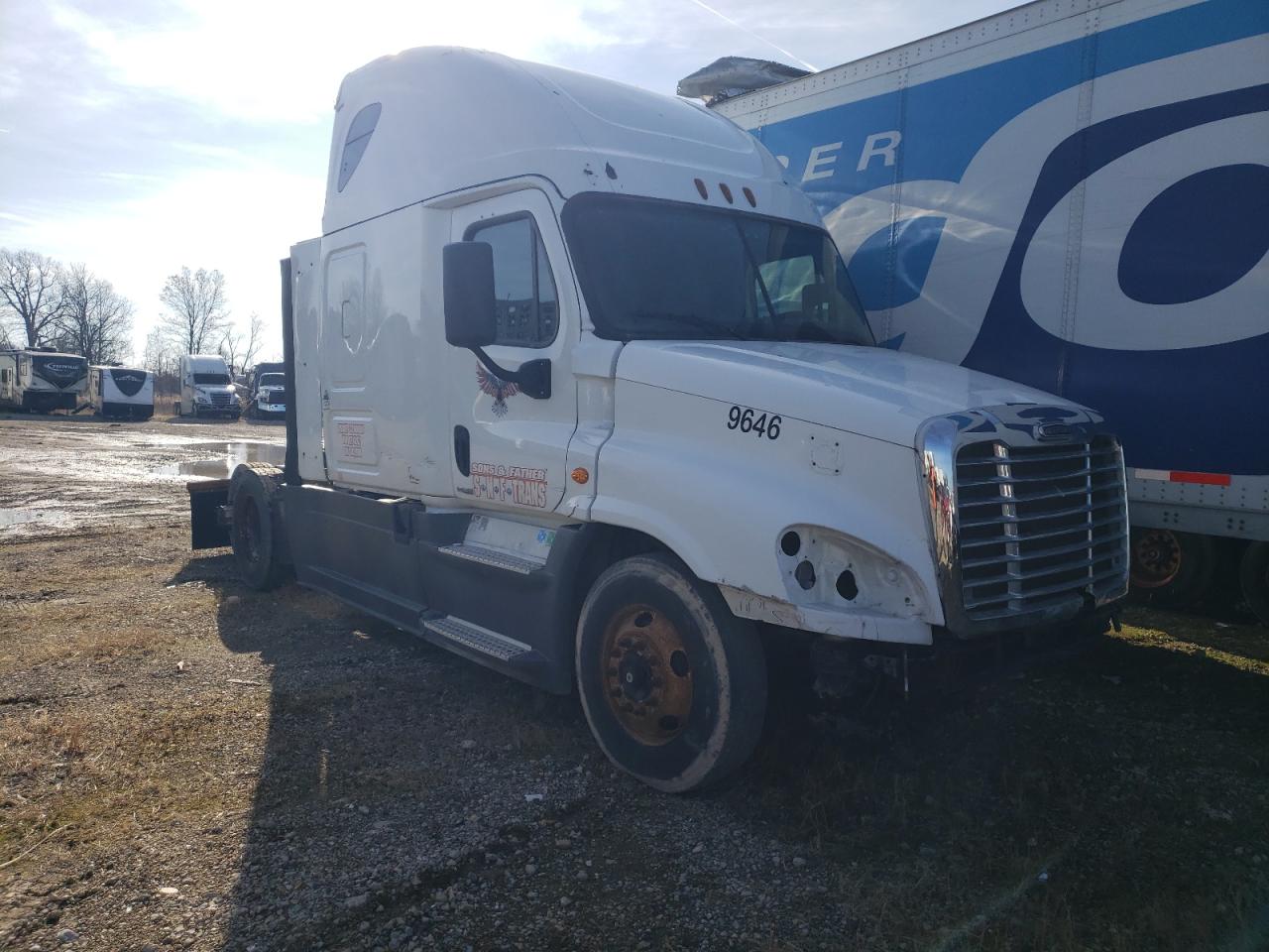 Image 1 of 2017 FREIGHTLINER CASCADIA 125  2017 with VIN 3AKJGLDR9HSHT4267