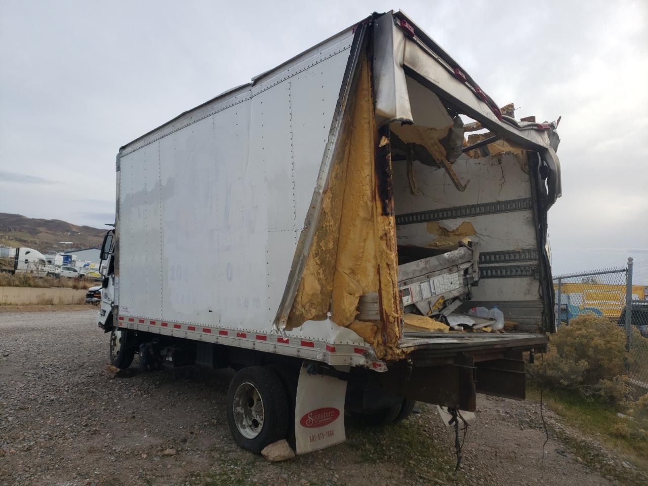 Image 2 of 2020 CHEVROLET 5500HD  2020 with VIN JALEEW161L7900638