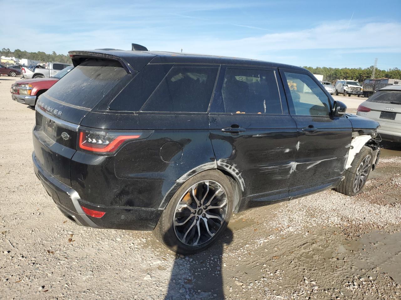 Image 3 of 2019 LAND ROVER RANGE ROVER SPORT HSE 2019 with VIN SALWR2RV1KA818899