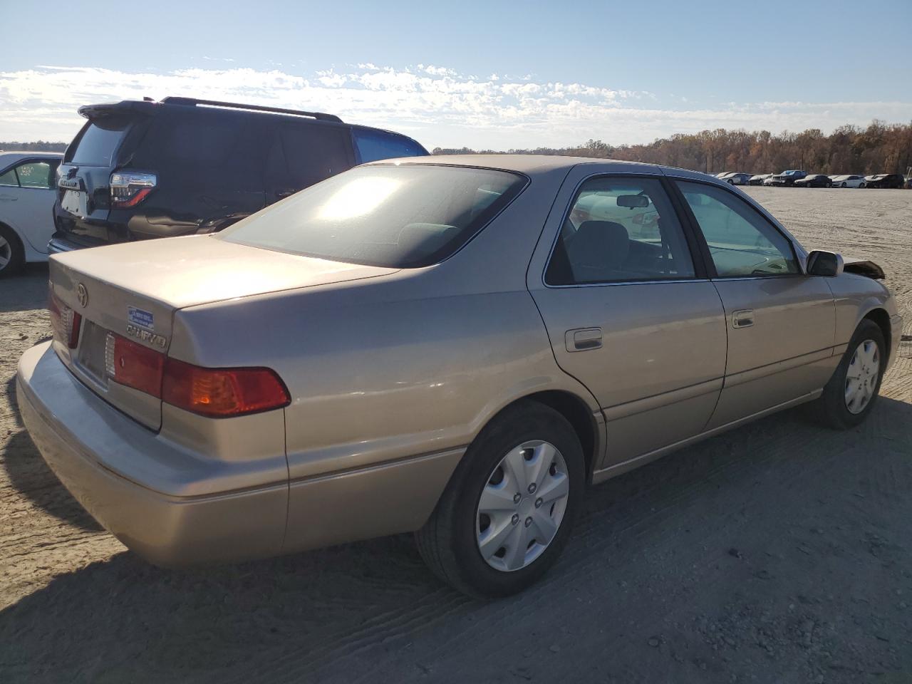 Изображение 3 2000 TOYOTA CAMRY CE 2000 с VIN JT2BG22K7Y0401967