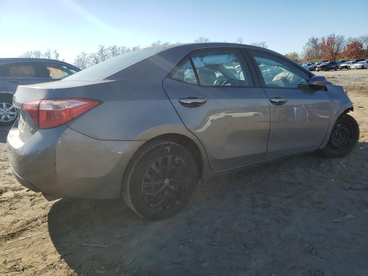 Obraz 3 z 2019 TOYOTA COROLLA L 2019 z VIN 5YFBURHE6KP899487