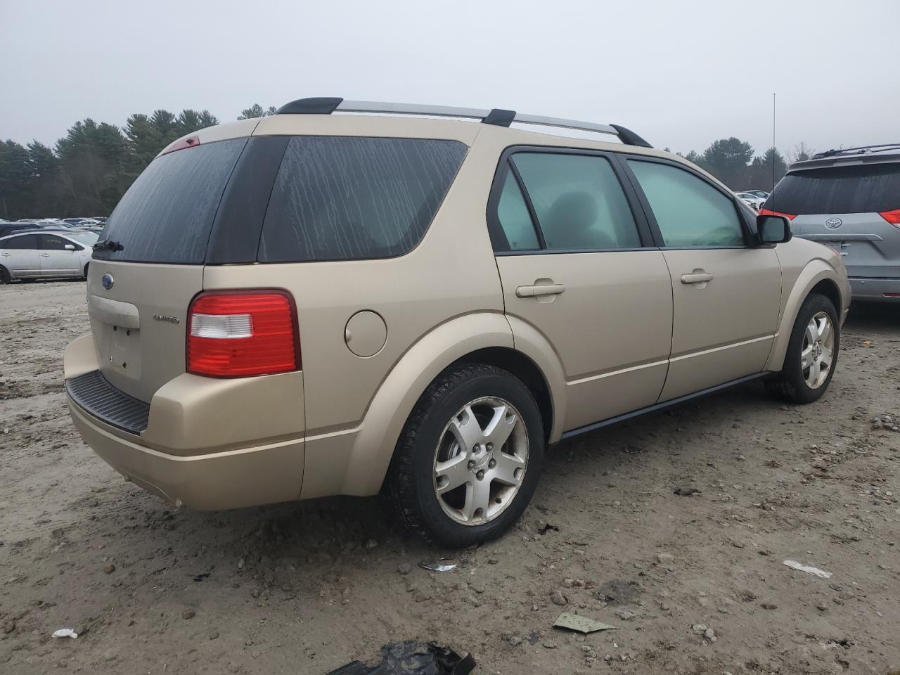 Image 3 of 2007 FORD FREESTYLE LIMITED 2007 with VIN 1FMDK06107GA26901