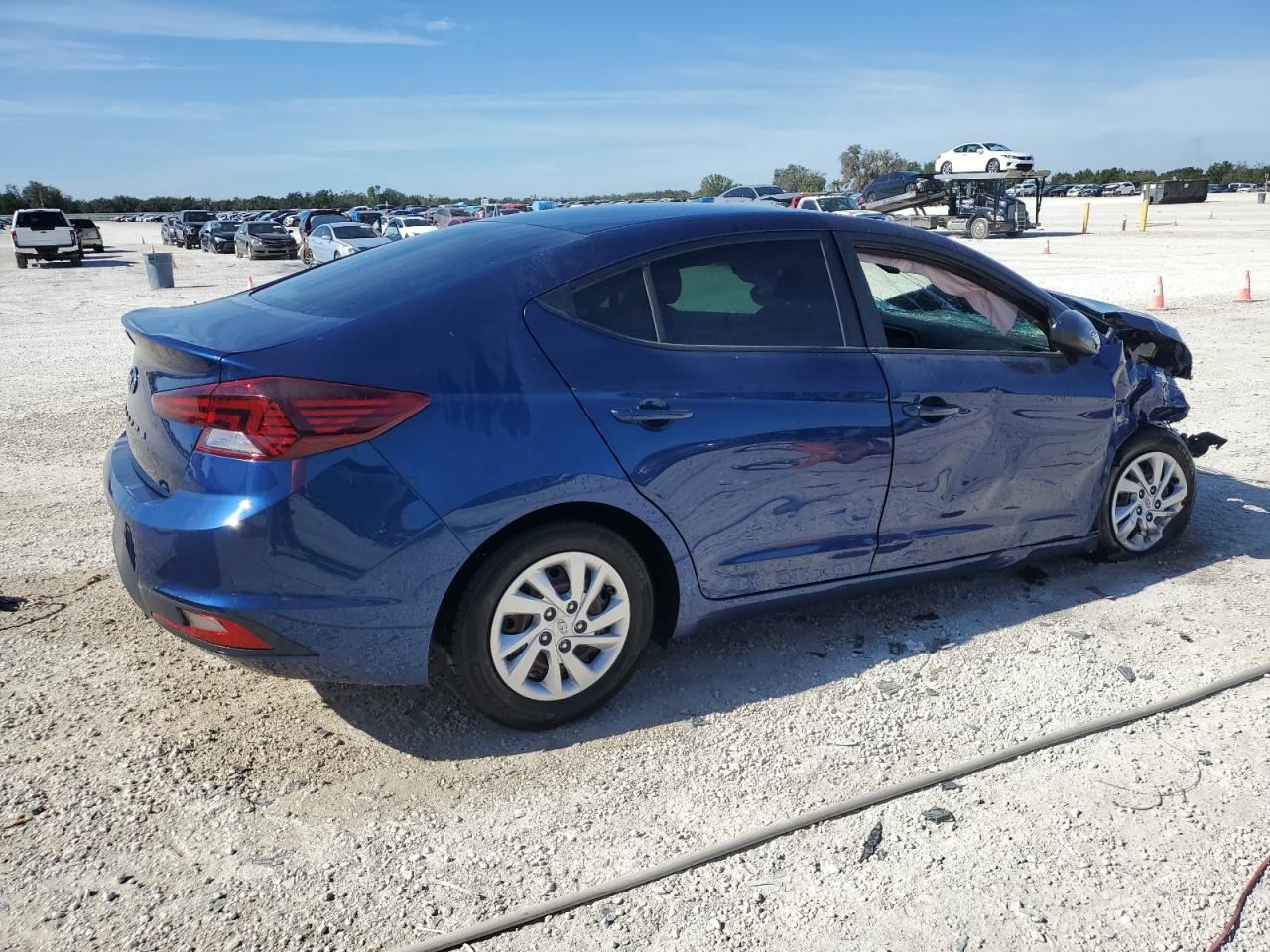 Изображение 3 2020 HYUNDAI ELANTRA SE 2020 с VIN 5NPD74LFXLH611391
