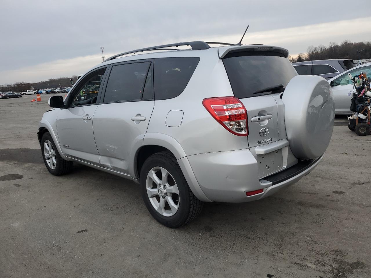 Image 2 of 2012 TOYOTA RAV4 LIMITED 2012 with VIN 2T3DF4DV7CW262157
