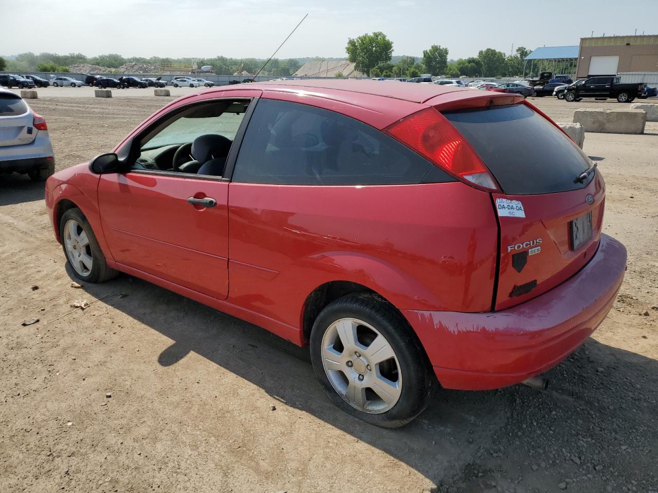 Image 2 of 2006 FORD FOCUS ZX3 2006 with VIN 1FAFP31N86W160253
