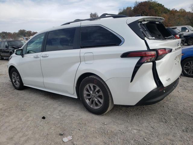 Image 2 of 2022 TOYOTA SIENNA XLE 2022 with VIN 5TDYRKECXNS122103