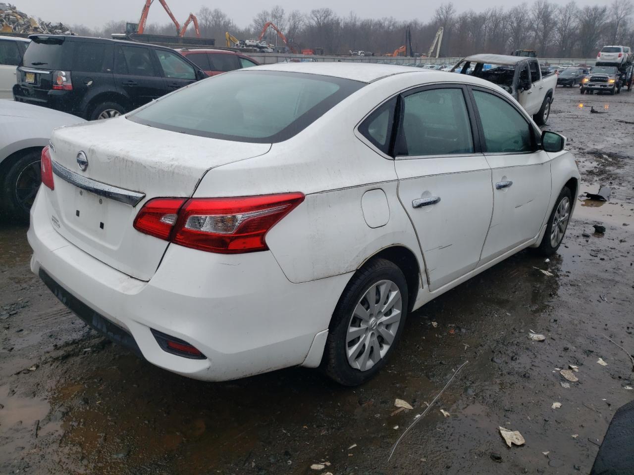 Obraz 3 z 2017 NISSAN SENTRA S 2017 z VIN 3N1AB7AP6HY220962