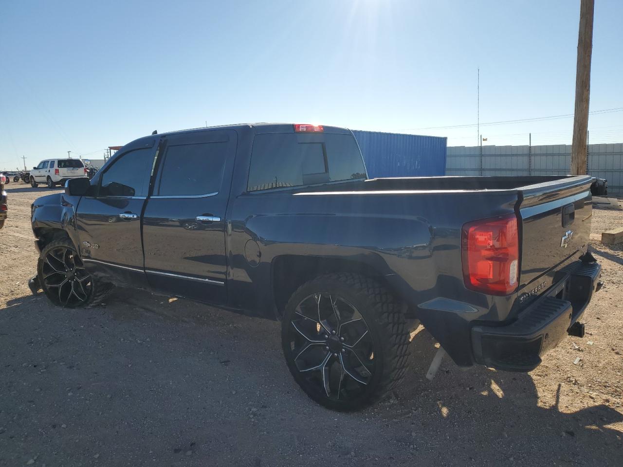 Image 2 of 2018 CHEVROLET SILVERADO K1500 LTZ 2018 with VIN 3GCUKSEJ9JG267143