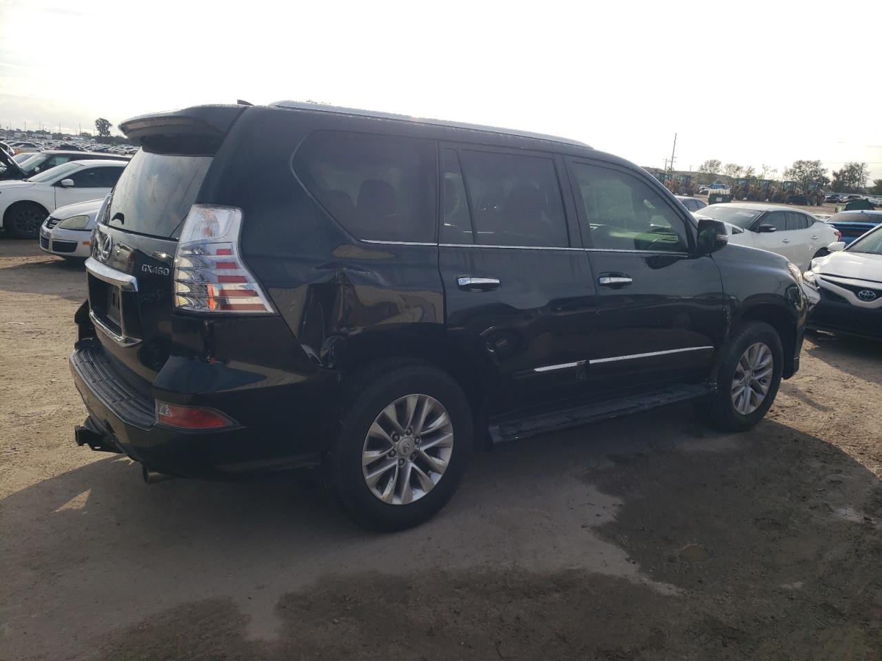 Obraz 3 z 2016 LEXUS GX 460 2016 z VIN JTJBM7FXXG5126418