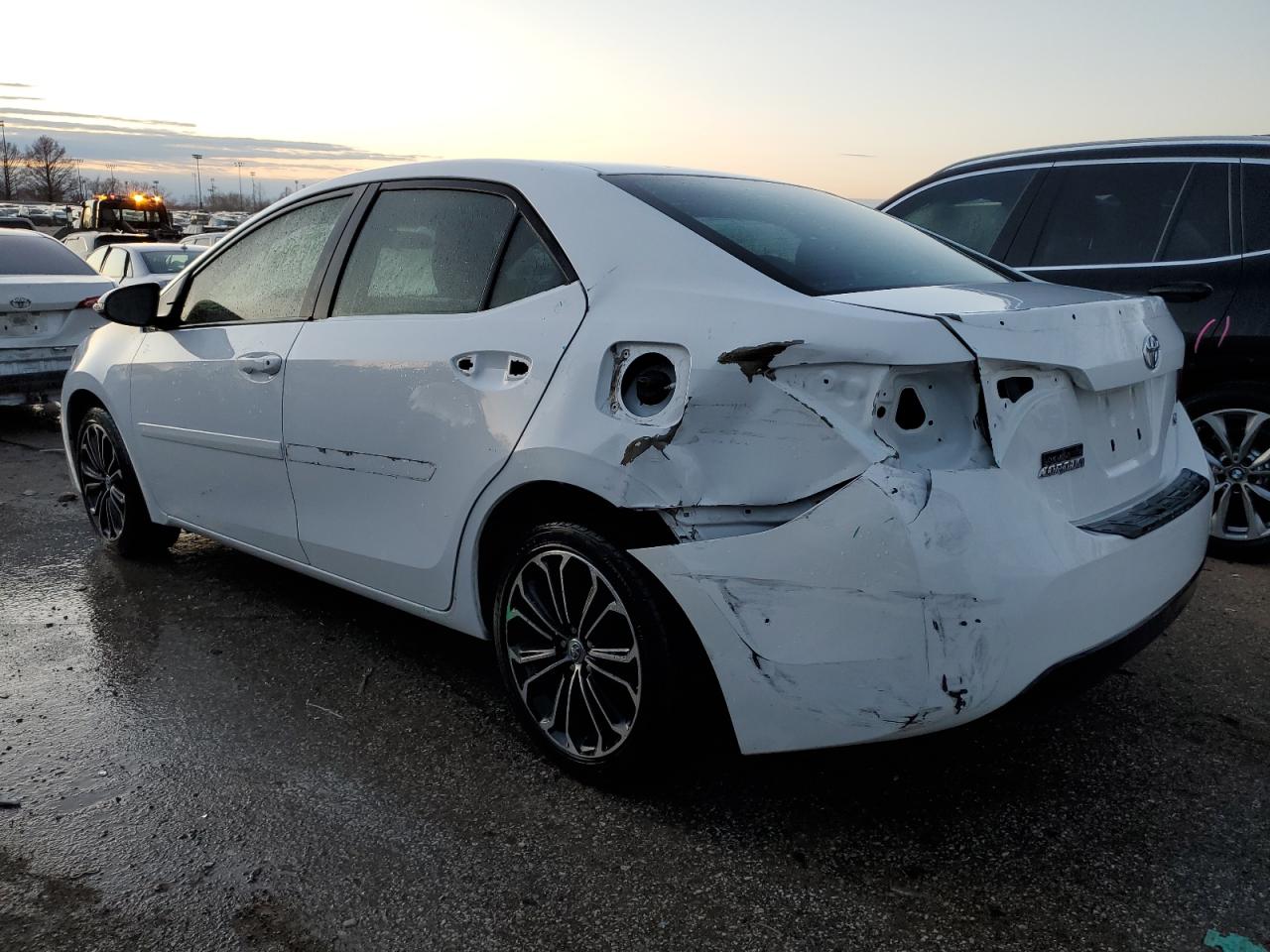 Image 2 of 2014 TOYOTA COROLLA L 2014 with VIN 2T1BURHE9EC134651