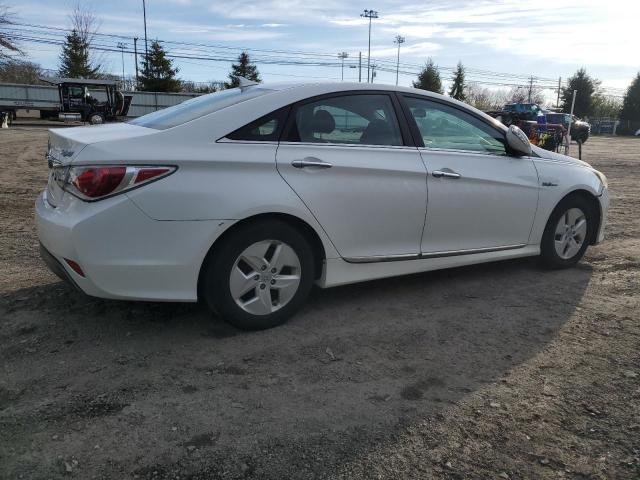 Image 3 of 2011 HYUNDAI SONATA HYBRID 2011 with VIN KMHEC4A41BA000524