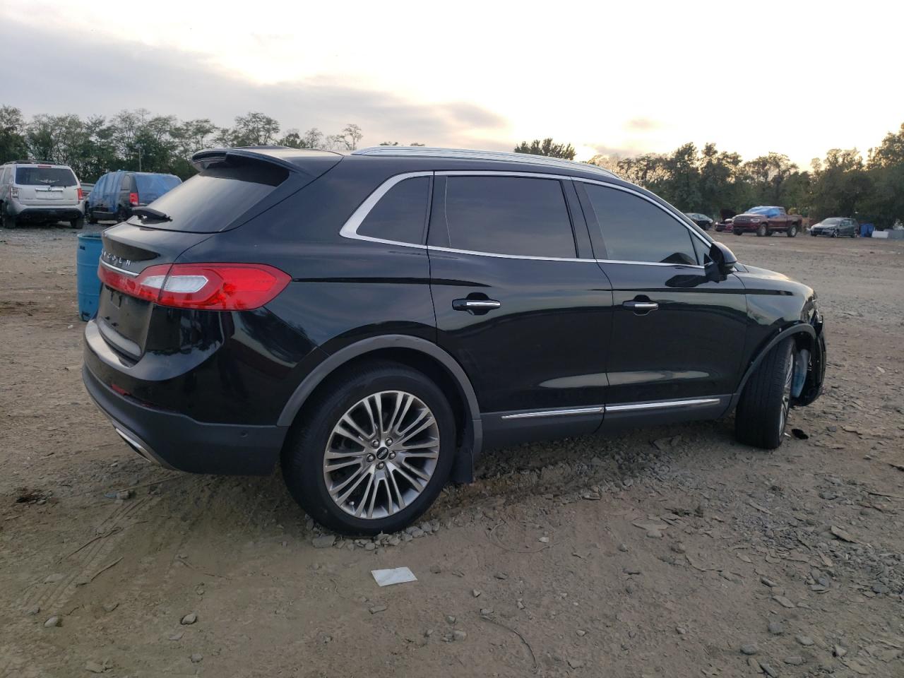 Obraz 3 z 2017 LINCOLN MKX RESERVE 2017 z VIN 2LMPJ6LR9HBL53596