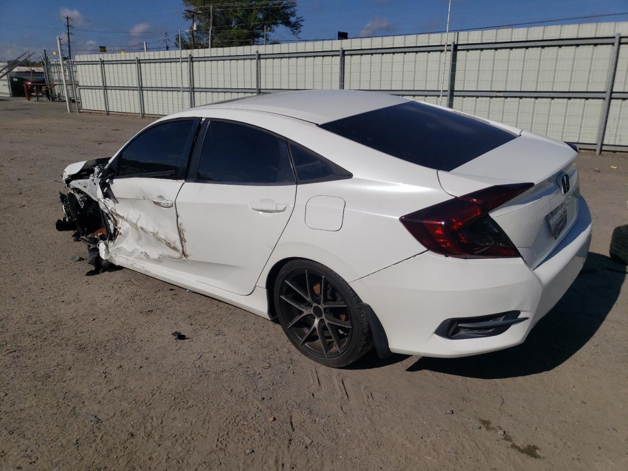 Obraz 2 z 2016 HONDA CIVIC EX 2016 z VIN 19XFC2F75GE021672