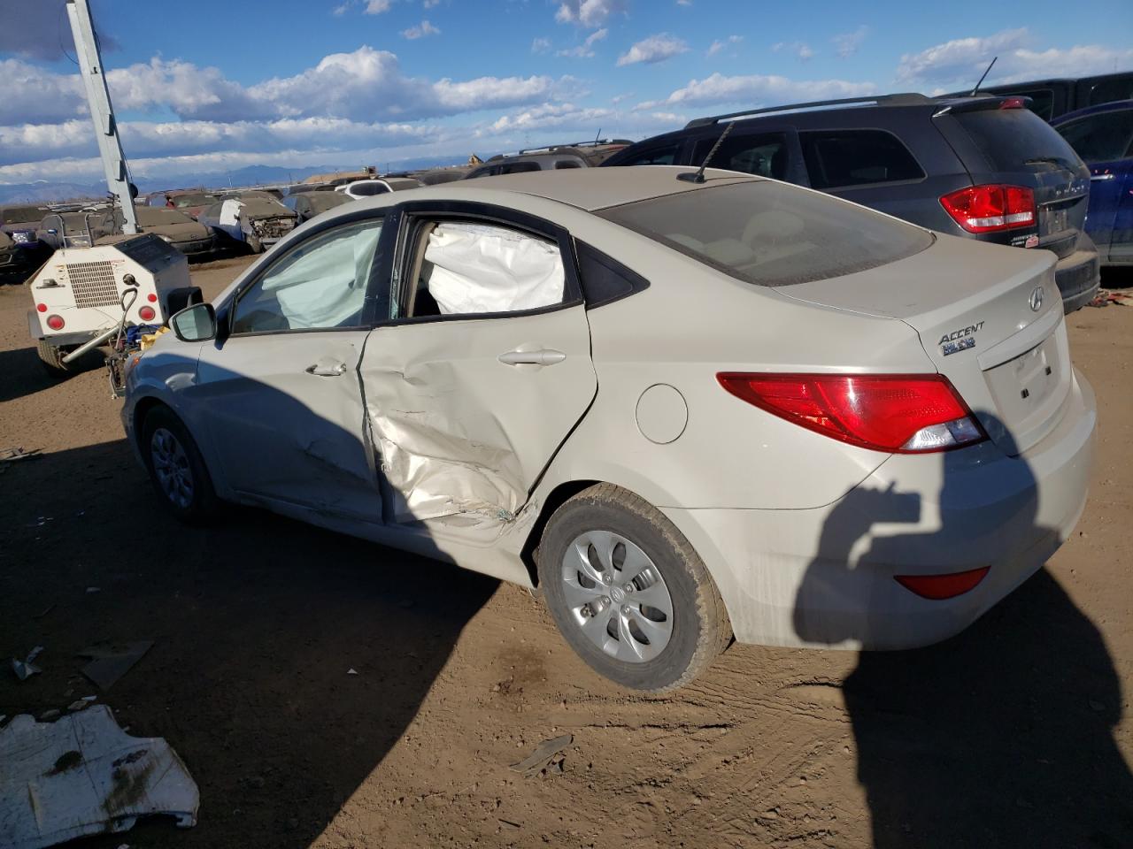 Изображение 2 2017 HYUNDAI ACCENT SE 2017 с VIN KMHCT4AE0HU171059