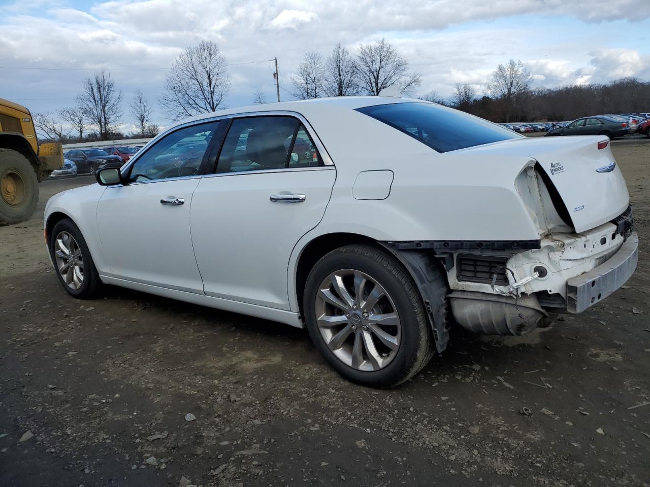 Obraz 2 z 2015 CHRYSLER 300C  2015 z VIN 2C3CCAKG0FH923222