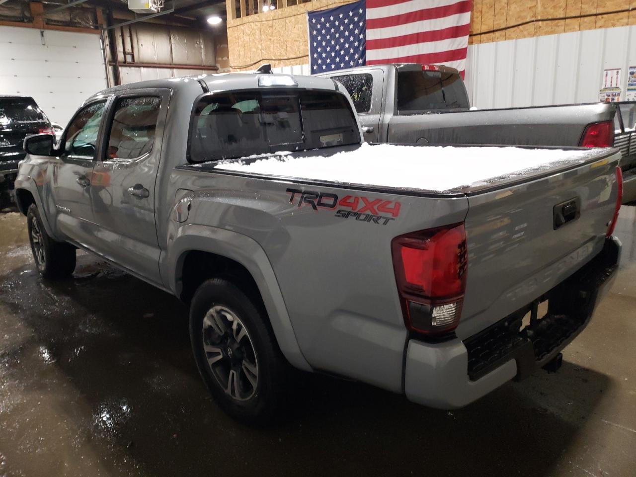 Image 2 of 2019 TOYOTA TACOMA DOUBLE CAB 2019 with VIN 3TMCZ5AN2KM259602