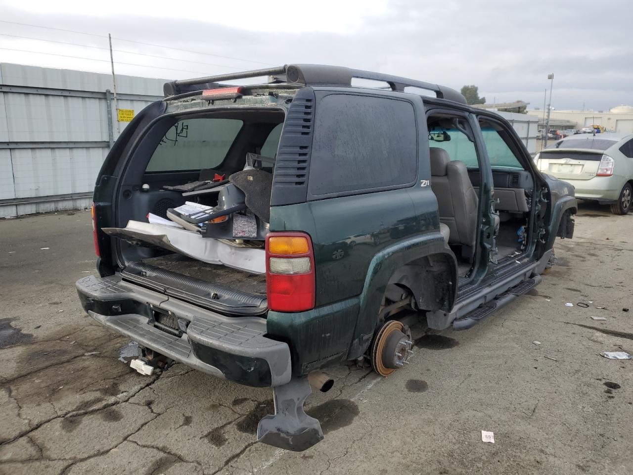 Obraz 3 z 2002 CHEVROLET TAHOE K1500 2002 z VIN 1GNEK13T42R257924