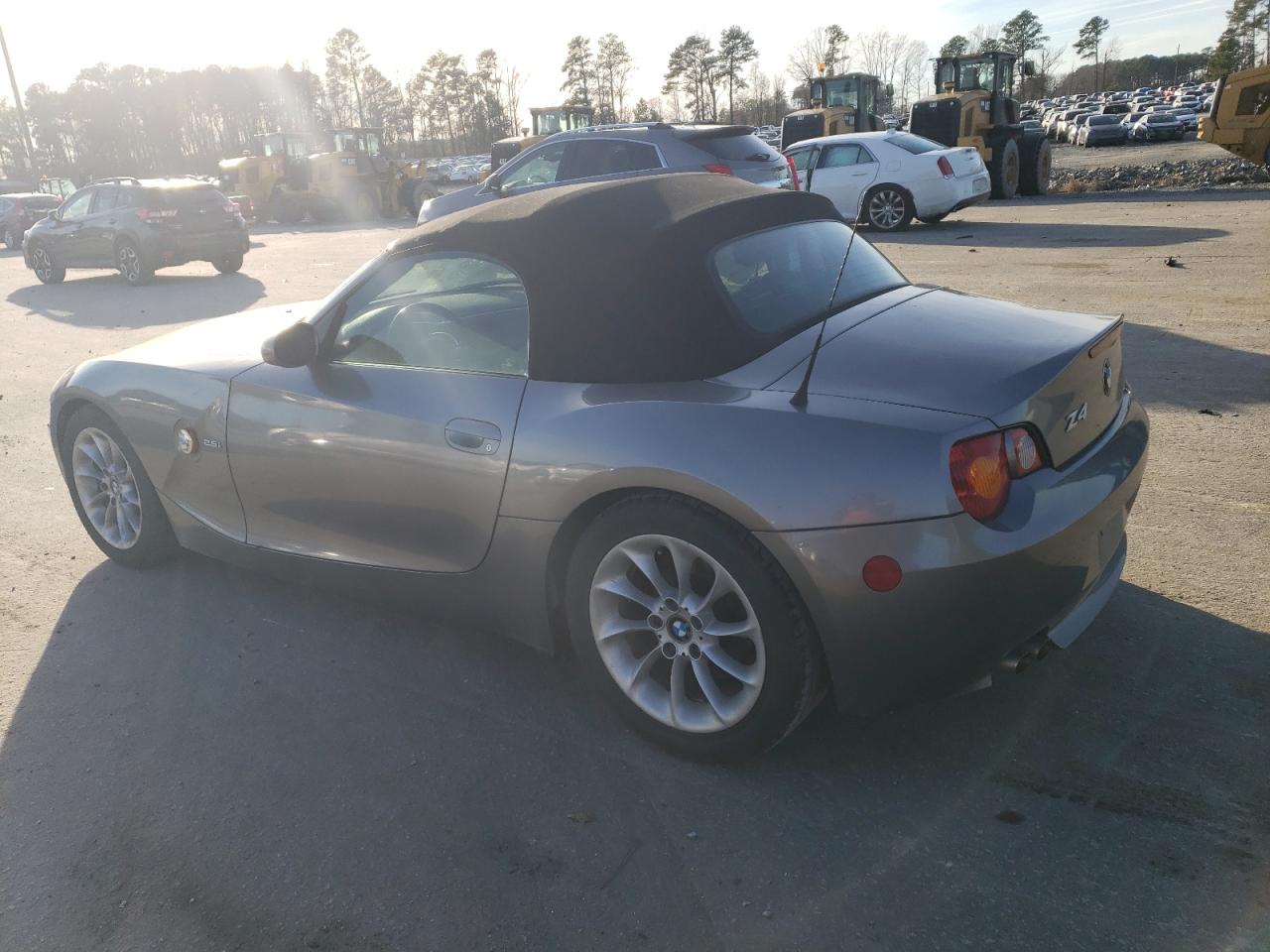 Image 2 of 2003 BMW Z4 2.5 2003 with VIN 4USBT33493LS47546