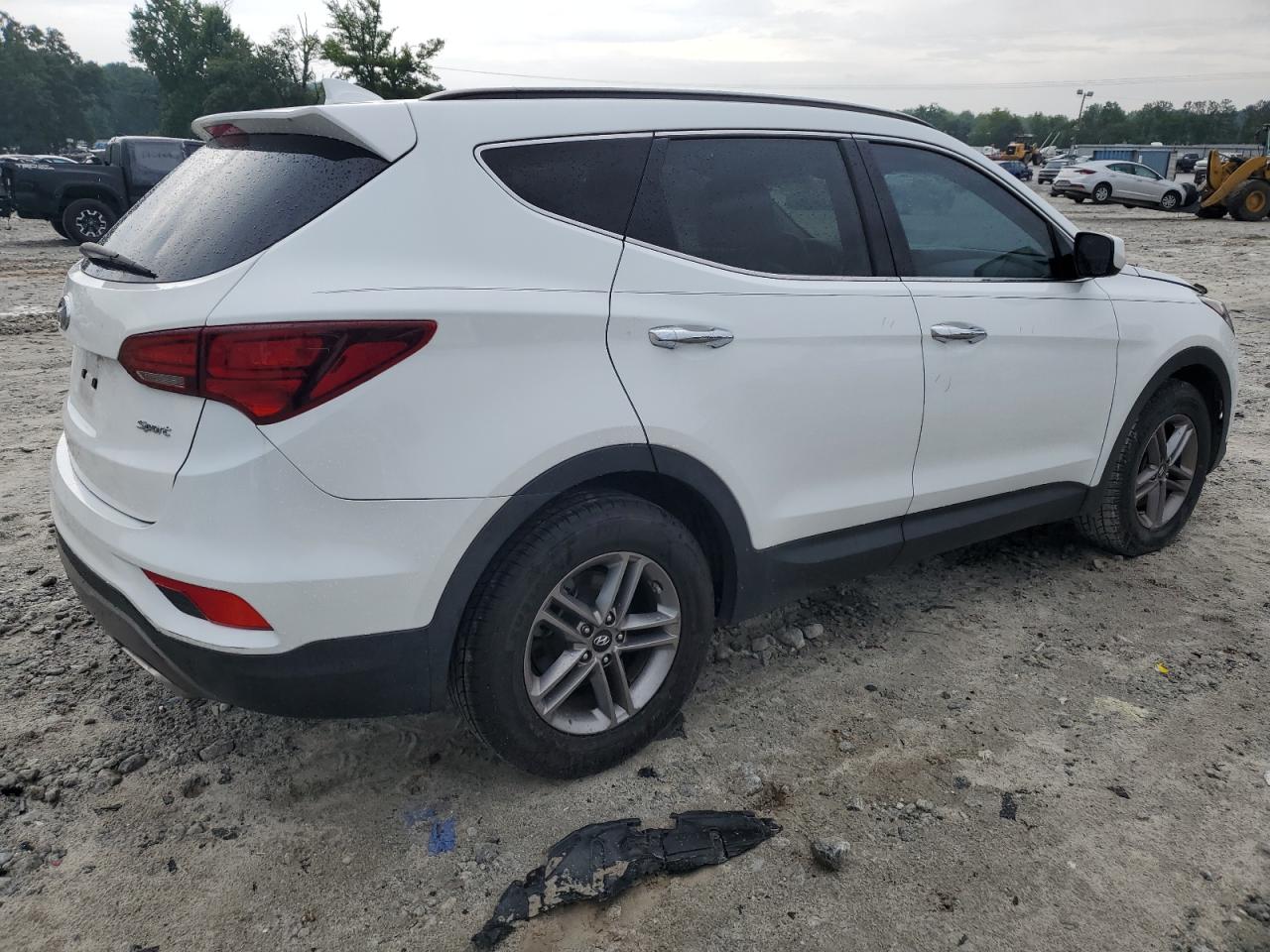 Image 3 of 2017 HYUNDAI SANTA FE SPORT  2017 with VIN 5NMZU3LB5HH027569