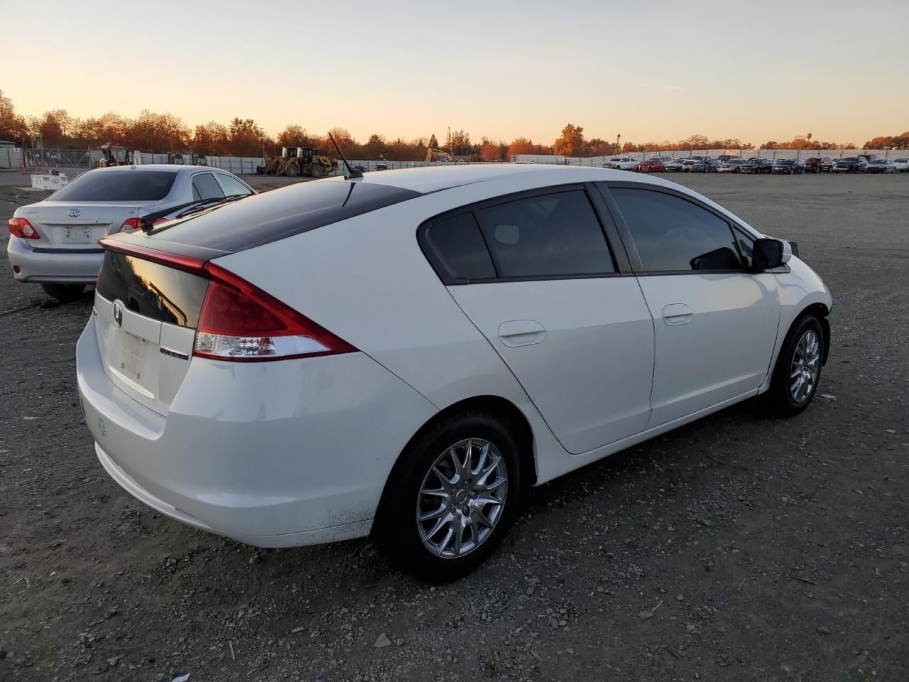 Image 3 of 2011 HONDA INSIGHT LX 2011 with VIN JHMZE2H50BS008447