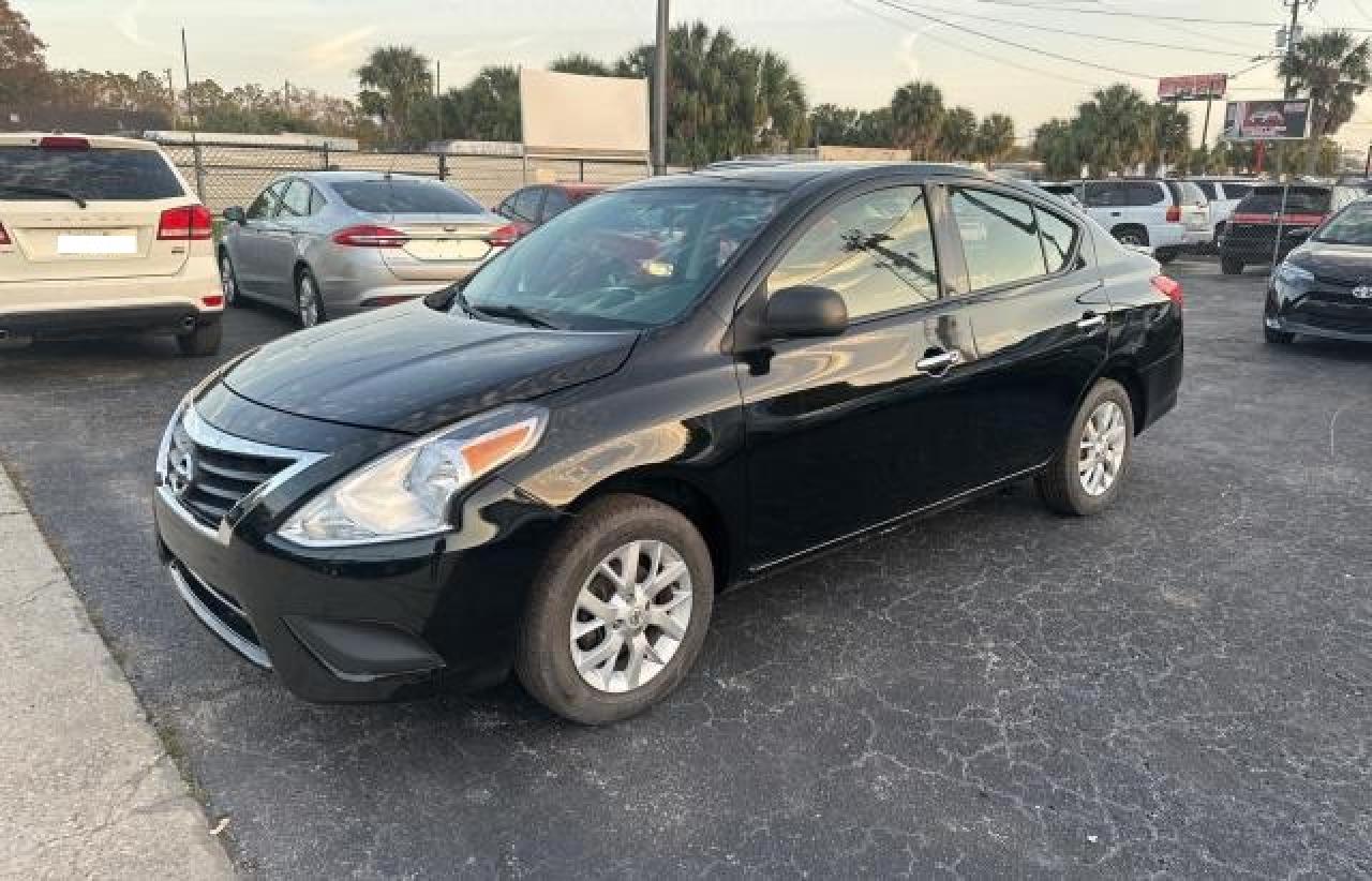 Obraz 2 z 2017 NISSAN VERSA S 2017 z VIN 3N1CN7APXHL879088