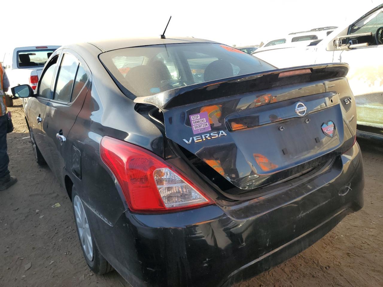Obraz 2 z 2017 NISSAN VERSA S 2017 z VIN 3N1CN7AP9HL802325