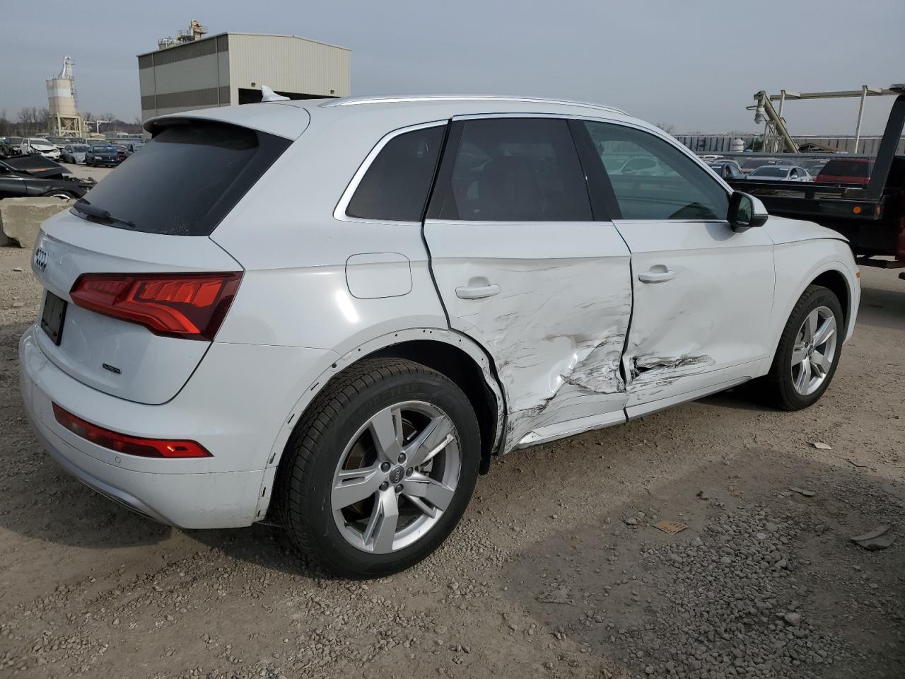 Image 3 of 2019 AUDI Q5 PREMIUM PLUS 2019 with VIN WA1BNAFY9K2103612