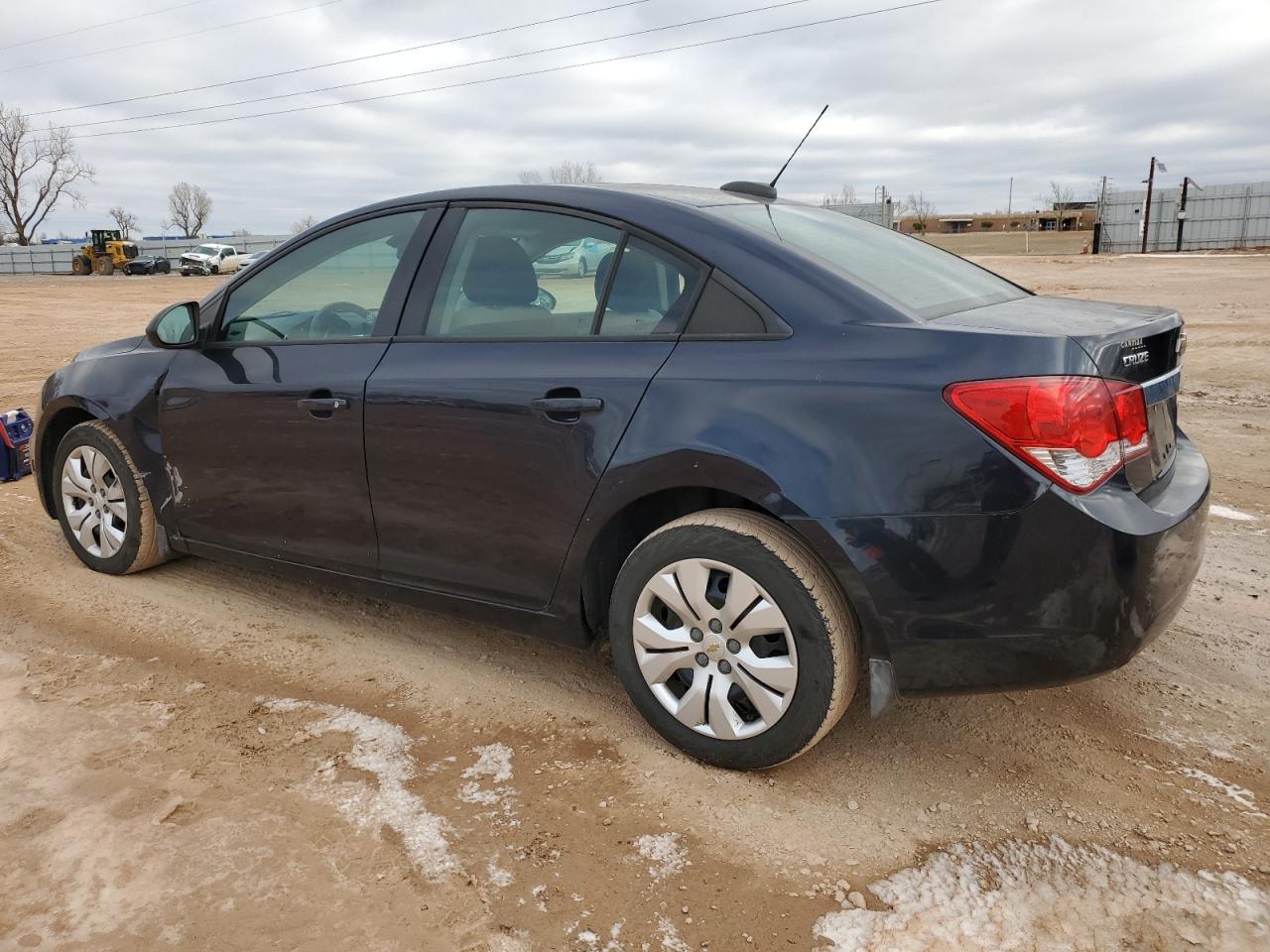 Изображение 2 2015 CHEVROLET CRUZE LS 2015 с VIN 1G1PA5SG2F7219795