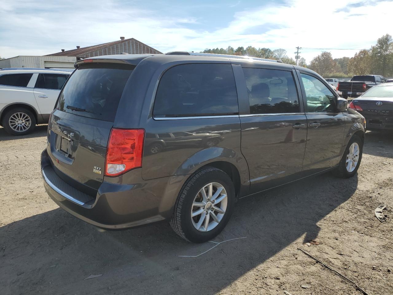 Image 3 of 2018 DODGE GRAND CARAVAN SXT 2018 with VIN 2C4RDGCG3JR264267