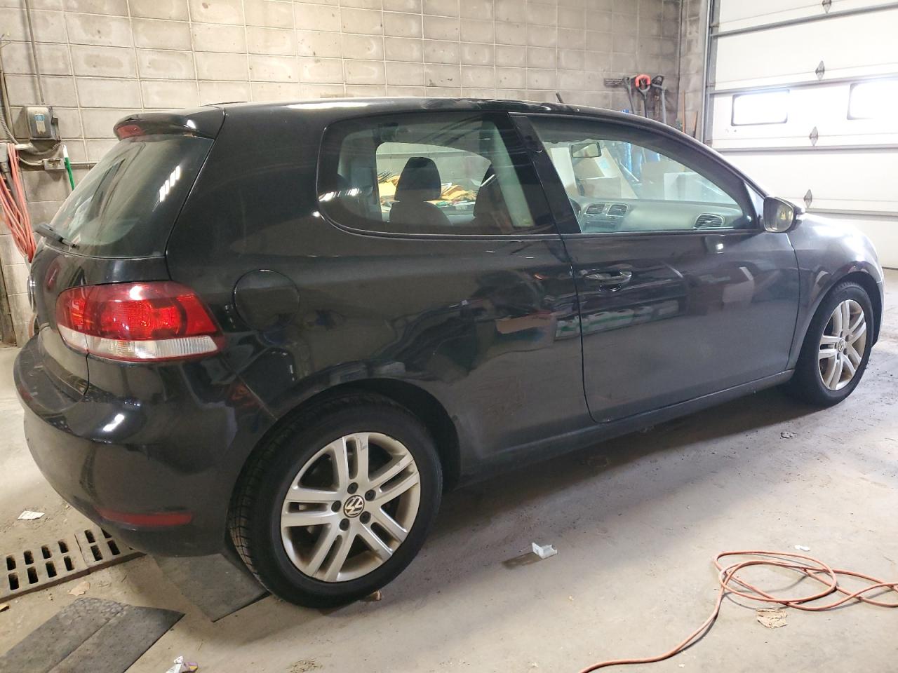 Изображение 3 2011 VOLKSWAGEN GOLF  2011 с VIN WVWAA7AJ2BW264337