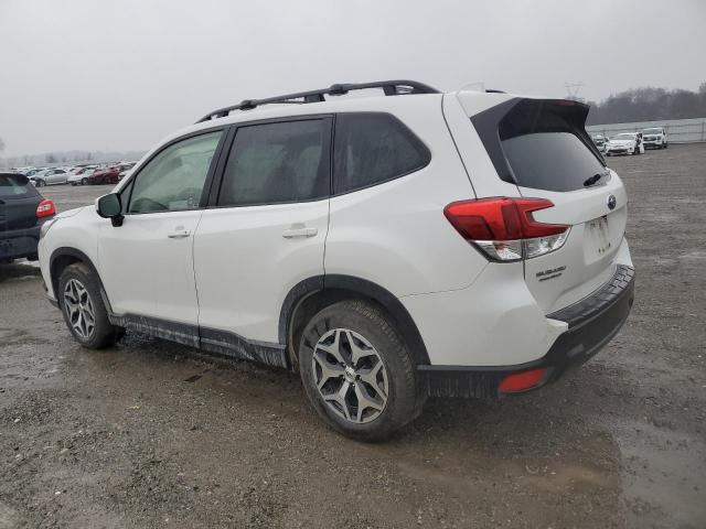 Image 2 of 2022 SUBARU FORESTER PREMIUM 2022 with VIN JF2SKADC7NH438313