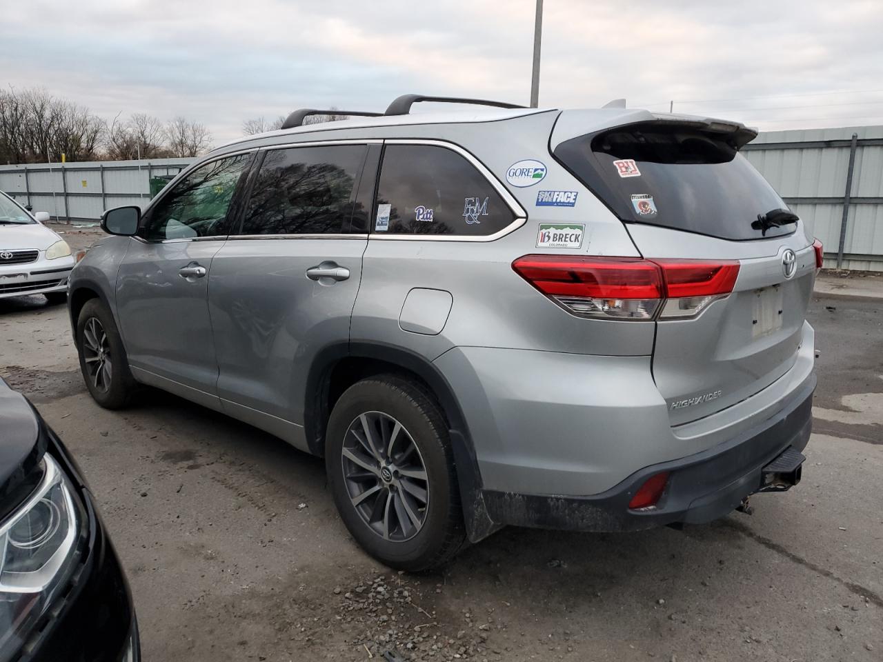 Obraz 2 z 2017 TOYOTA HIGHLANDER SE 2017 z VIN 5TDJZRFH9HS406671