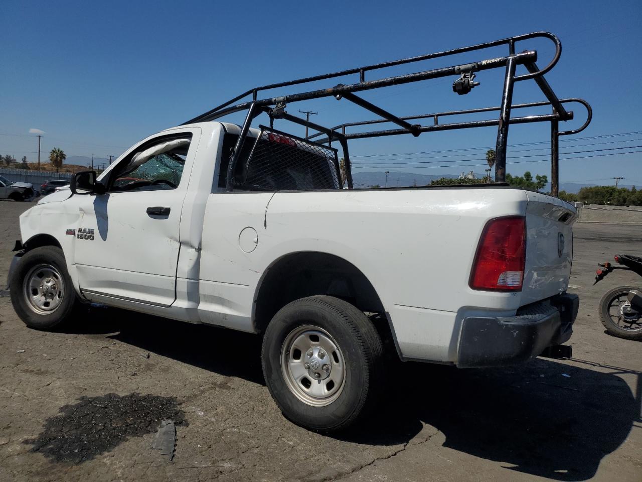 Image 2 of 2017 RAM 1500 ST 2017 with VIN 3C6JR6AT4HG664984