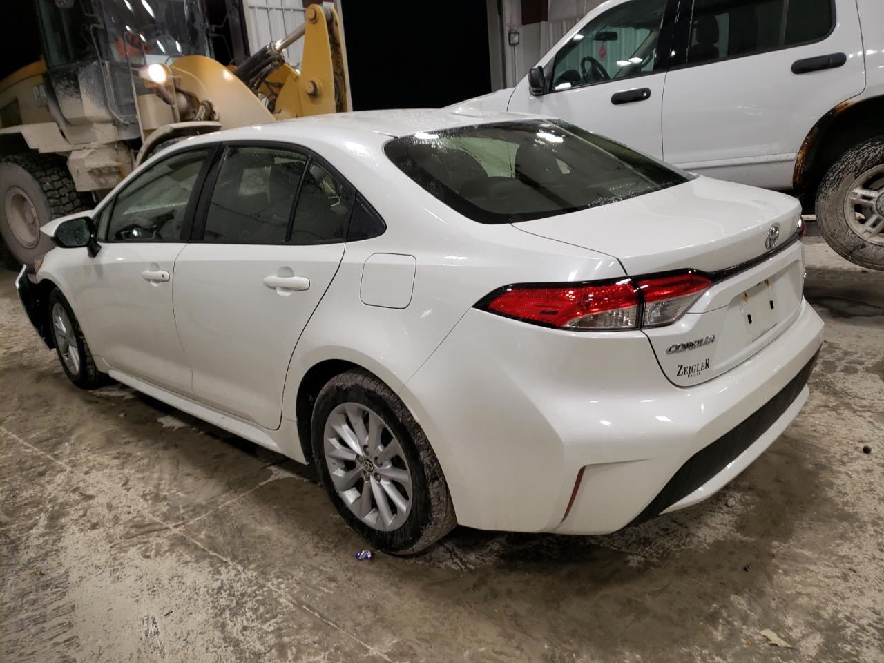 Obraz 2 z 2021 TOYOTA COROLLA LE 2021 z VIN JTDVPMAE0MJ131500
