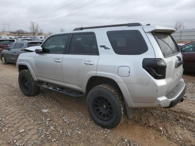 Изображение 2 2020 TOYOTA 4RUNNER SR5/SR5 PREMIUM 2020 с VIN JTEBU5JR7L5752398