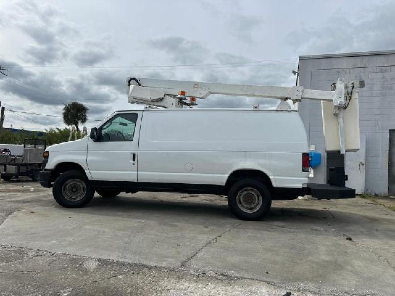 Изображение 3 2009 FORD ECONOLINE E350 SUPER DUTY VAN 2009 с VIN 1FTSE34L49DA88959