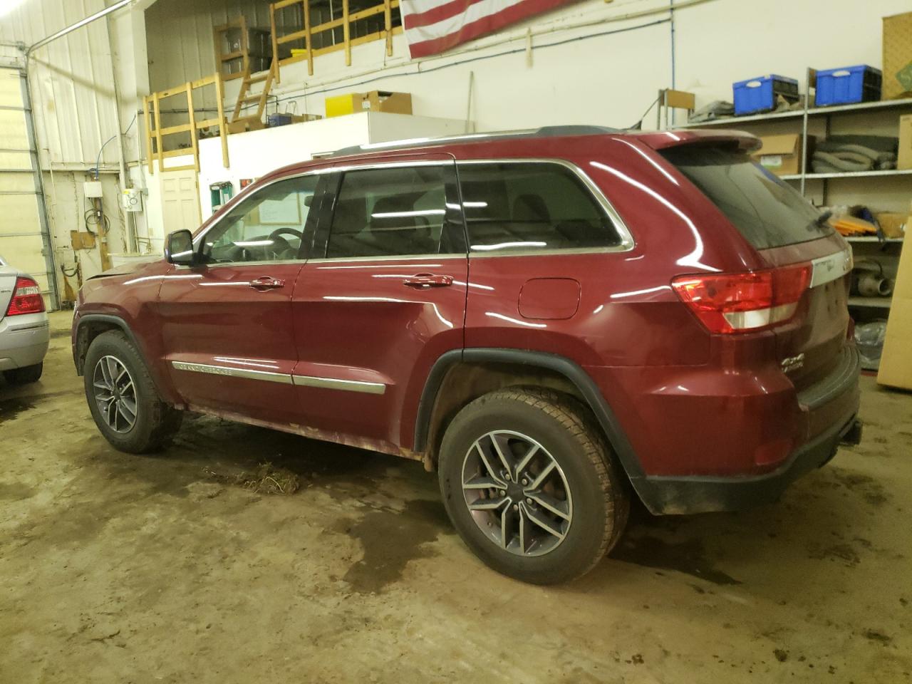 Image 2 of 2013 JEEP GRAND CHEROKEE LAREDO 2013 with VIN 1C4RJFAG9DC502531