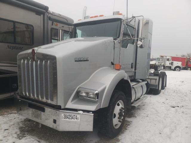 Image 2 of 2014 KENWORTH CONSTRUCTION T800 2014 with VIN 1XKDDP9X5EJ420678