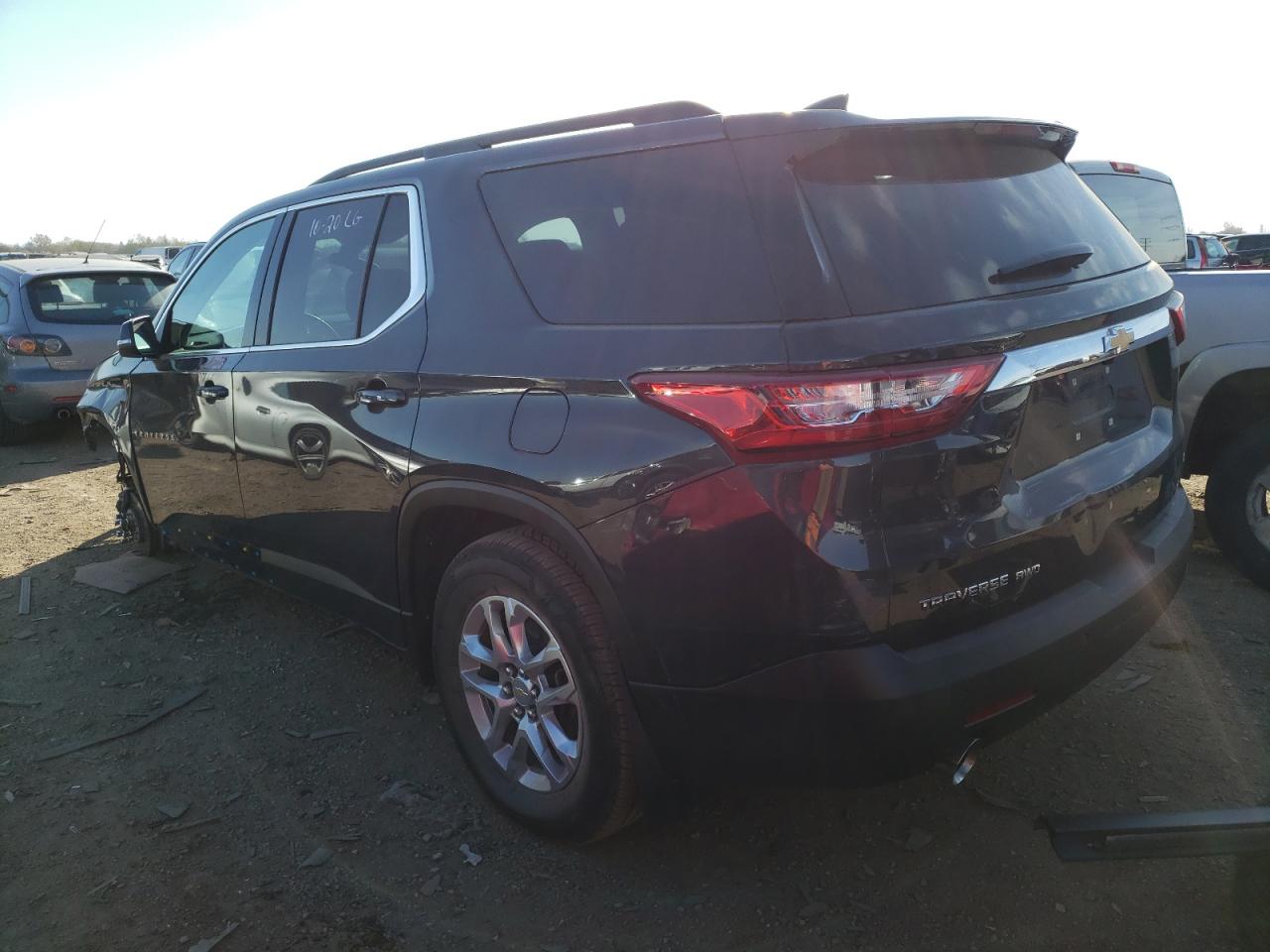 Image 2 of 2021 CHEVROLET TRAVERSE LT 2021 with VIN 1GNEVGKW0MJ132104