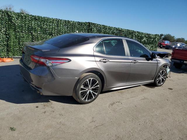 Obraz 3 z 2018 TOYOTA CAMRY L 2018 z VIN 4T1B11HK4JU145520