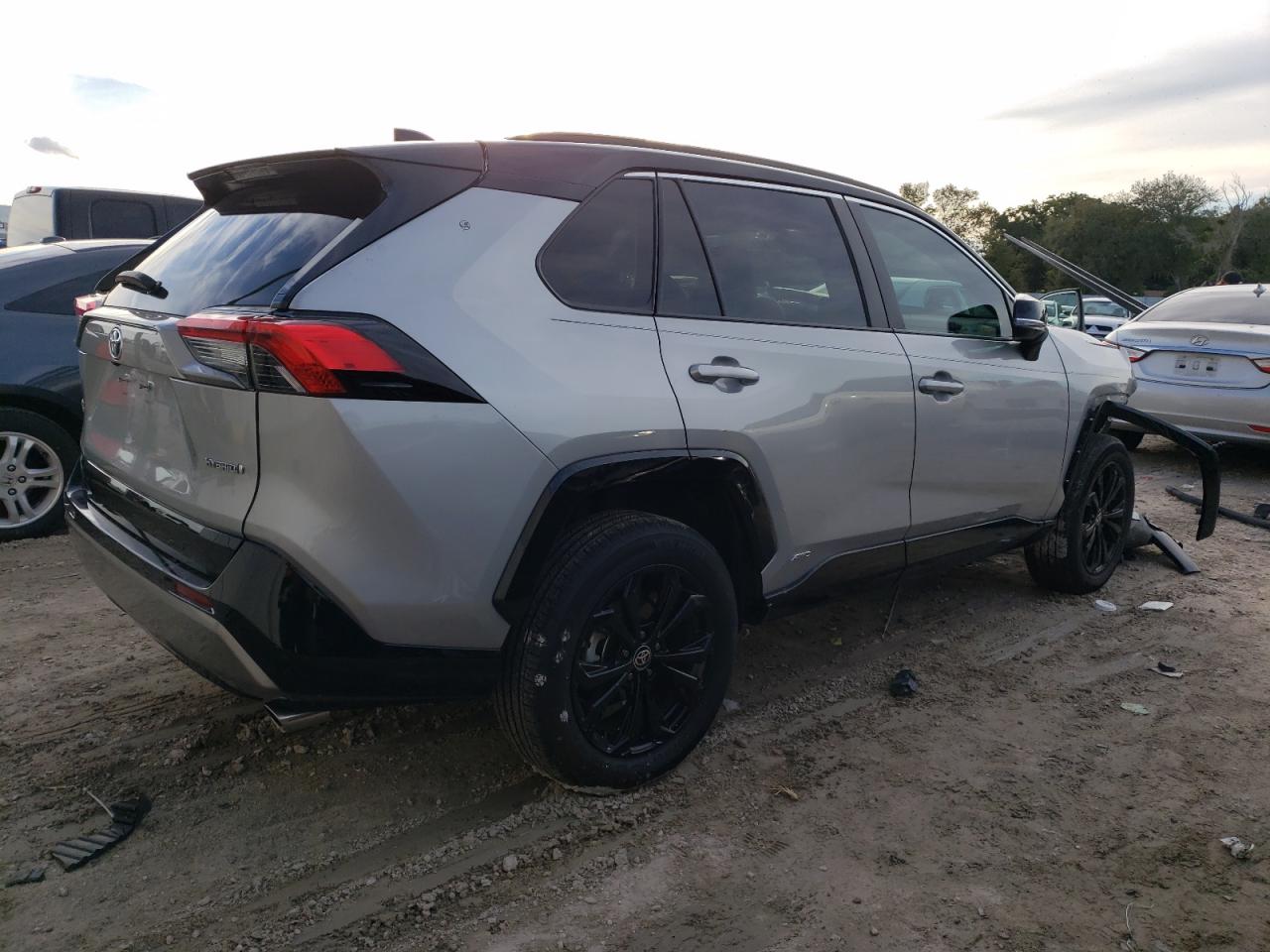 Image 3 of 2022 TOYOTA RAV4 XSE 2022 with VIN 2T3E6RFV8NW037828