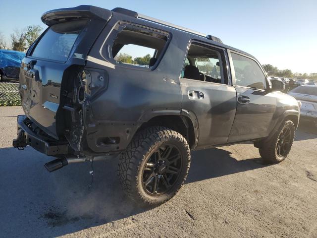 Изображение 3 2024 TOYOTA 4RUNNER SR5 2024 с VIN JTEEU5JR5R5307292