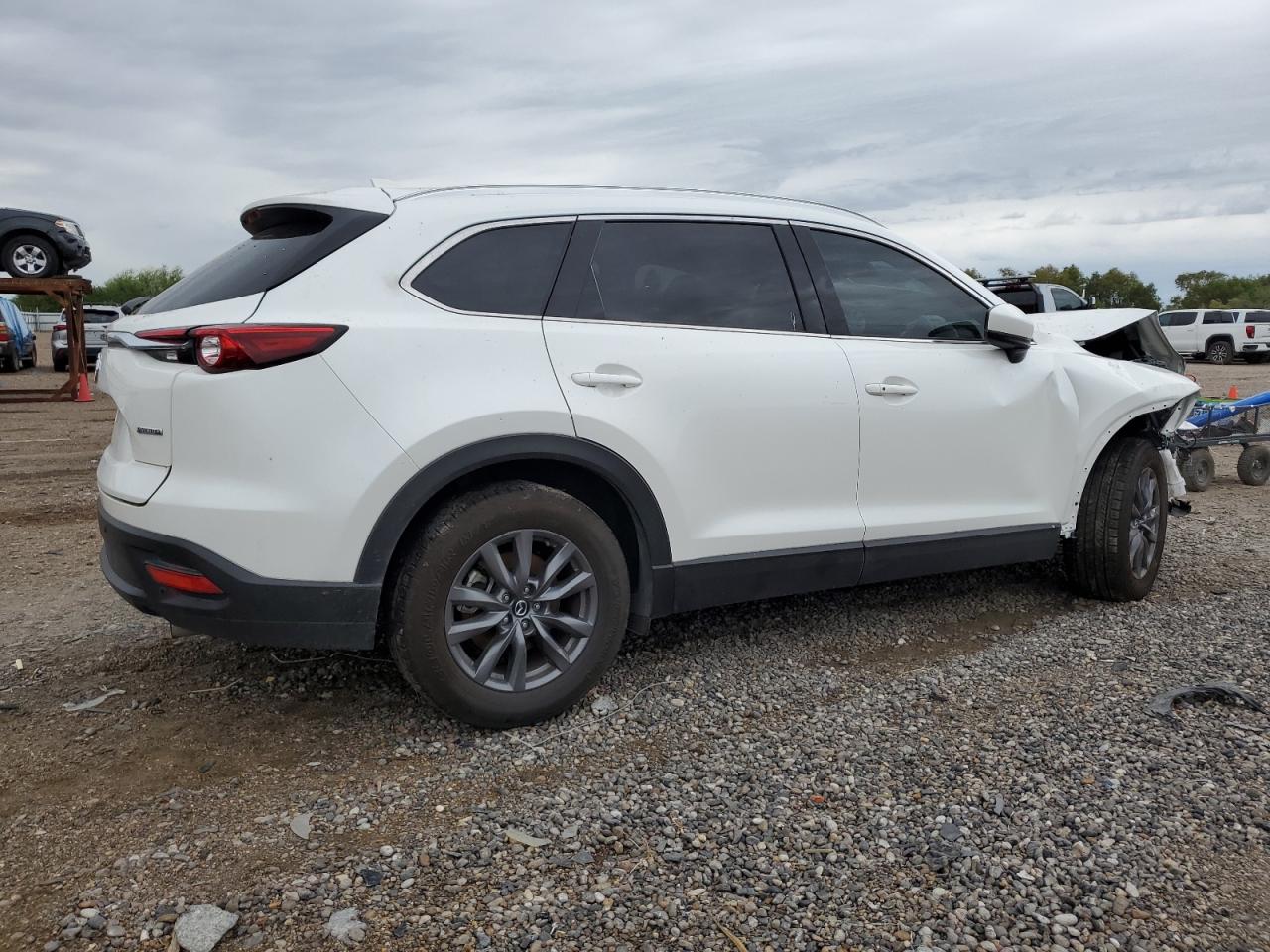 Obraz 3 z 2022 MAZDA CX-9 TOURING 2022 z VIN JM3TCBCY3N0620728